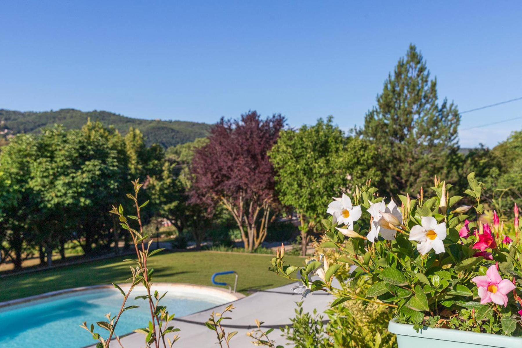 La Bastide Des Roses Bed & Breakfast Saint-Julien-d'Asse Bagian luar foto